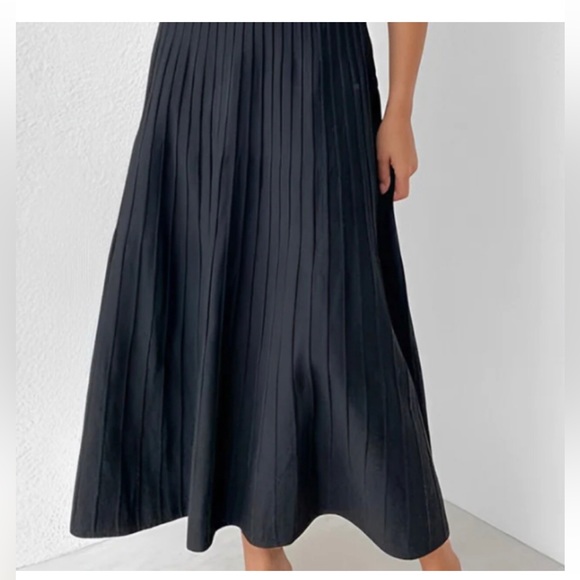 Commence Midi Dress - Picture 3 of 3